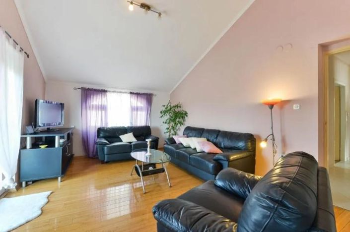 Image No.16-5 Bed Property for sale