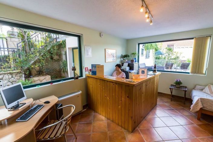 Image No.22-13 Bed Property for sale