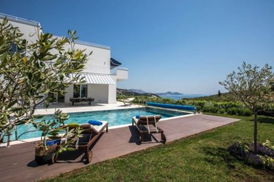1 - Dubrovnik, Property