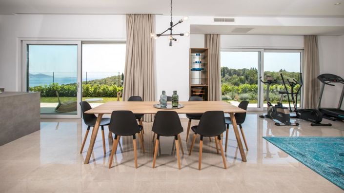 Image No.15-4 Bed Property for sale