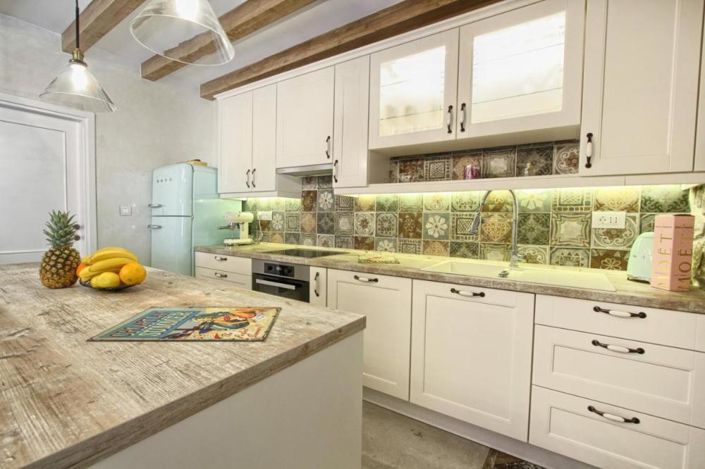 Image No.11-4 Bed Property for sale