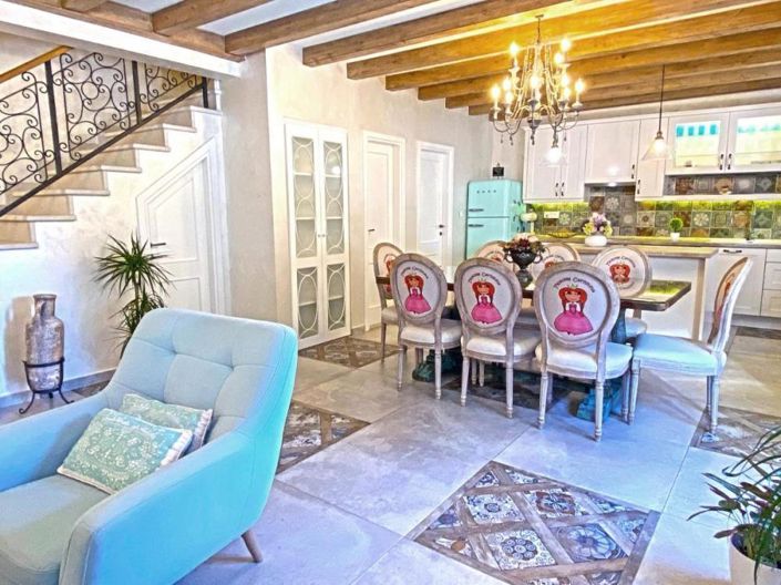 Image No.9-4 Bed Property for sale