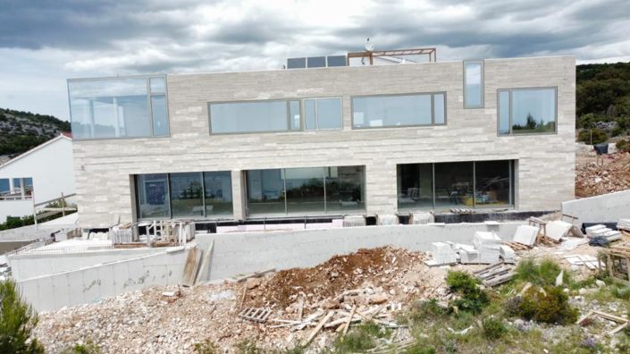 Image No.6-4 Bed Property for sale