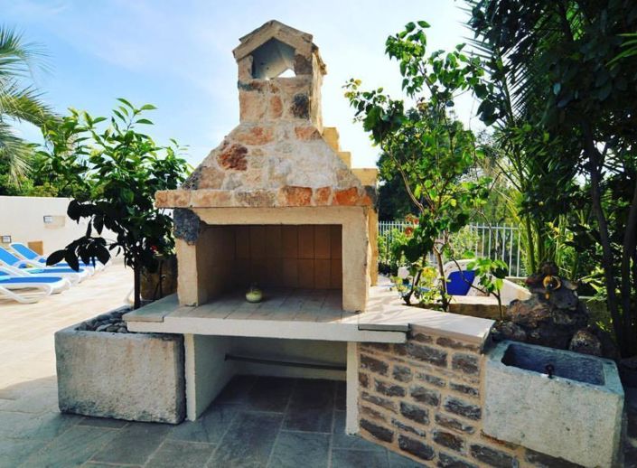 Image No.18-3 Bed Property for sale