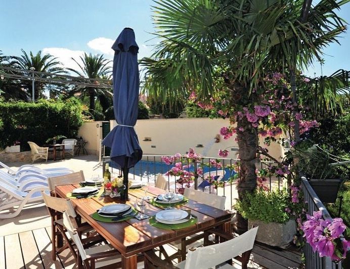 Image No.11-4 Bed Property for sale