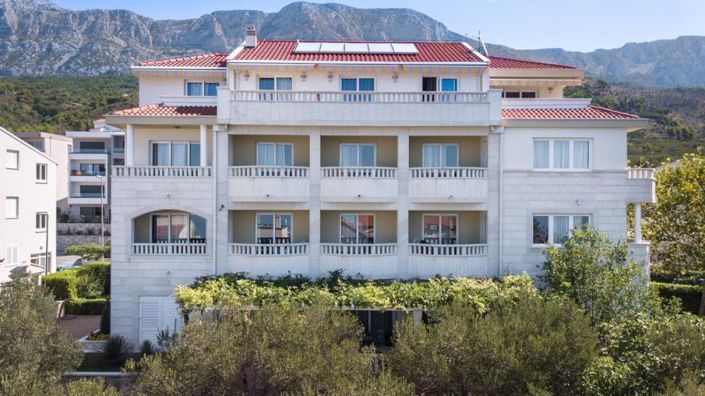 Image No.10-Propriété de 12 chambres à vendre à Tucepi