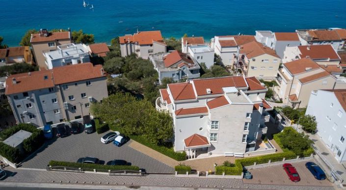 Image No.4-Propriété de 12 chambres à vendre à Tucepi