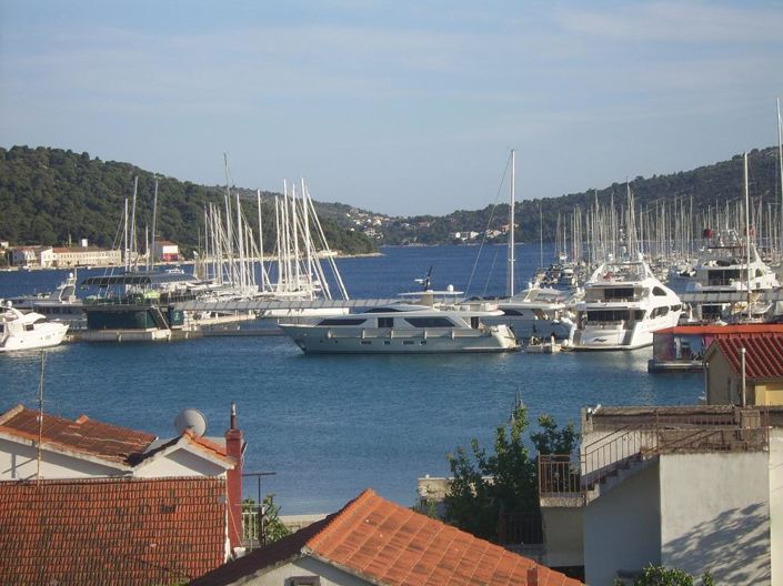 Image No.1-8 Bed Property for sale