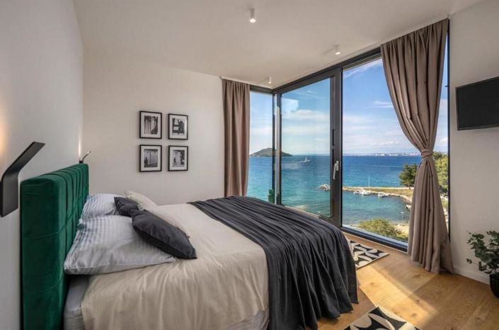 Image No.18-3 Bed Property for sale