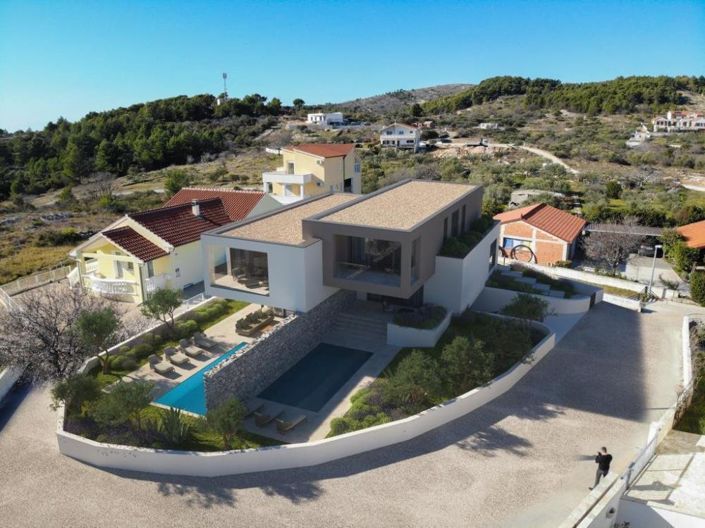 Image No.2-3 Bed Property for sale