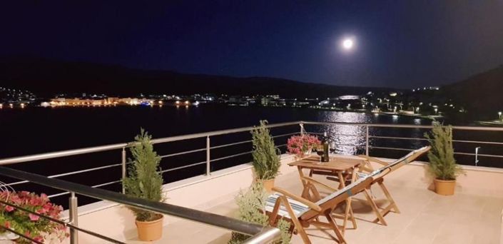 Image No.4-8 Bed Property for sale