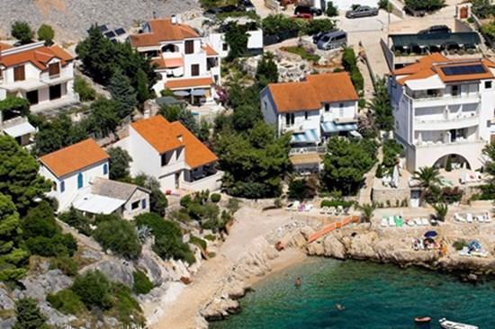 Image No.11-8 Bed Property for sale