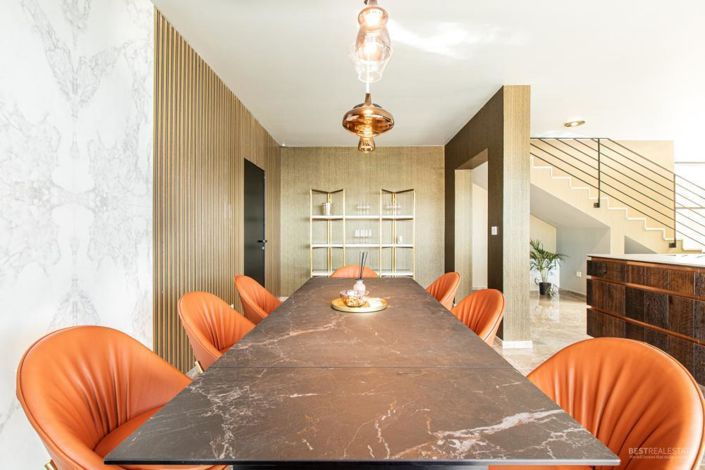 Image No.21-4 Bed Property for sale