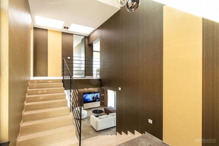 Image No.25-4 Bed Property for sale