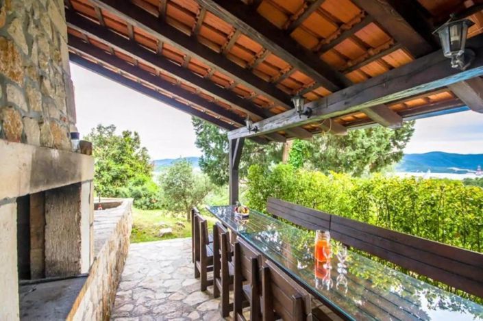 Image No.8-5 Bed Property for sale