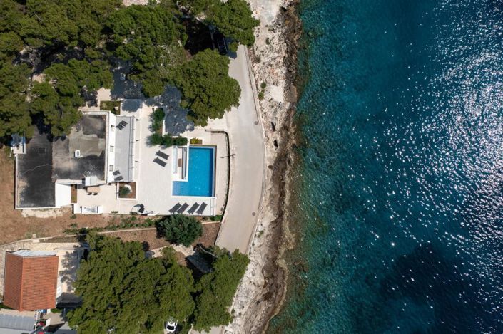 Image No.10-5 Bed Property for sale