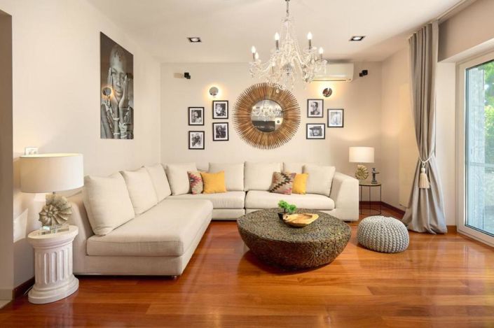 Image No.9-5 Bed Property for sale