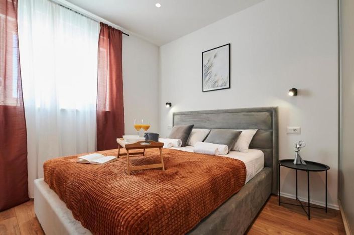 Image No.21-4 Bed Property for sale