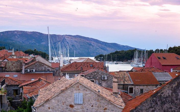 Image No.16-4 Bed Property for sale