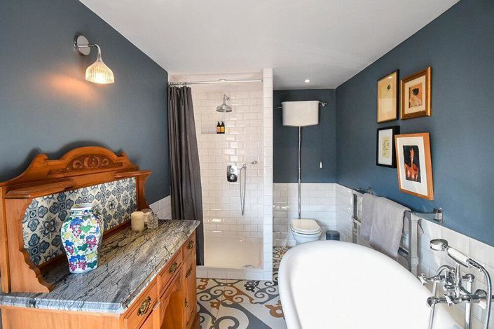 Image No.18-4 Bed Property for sale