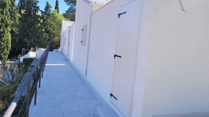 Image No.13-3 Bed Property for sale