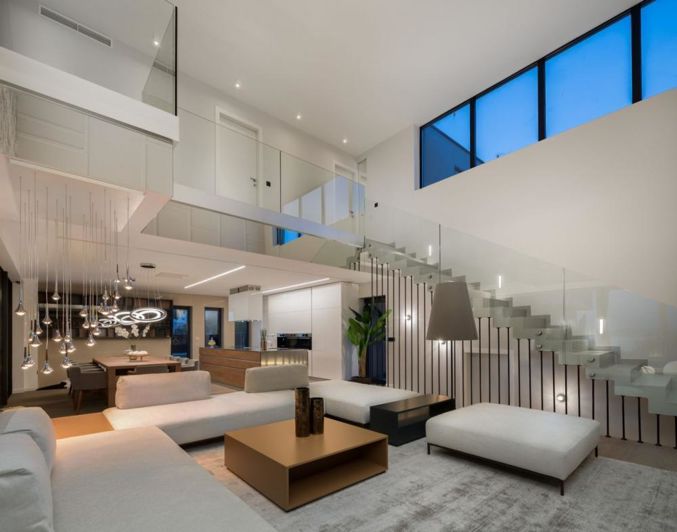 Image No.16-5 Bed Property for sale