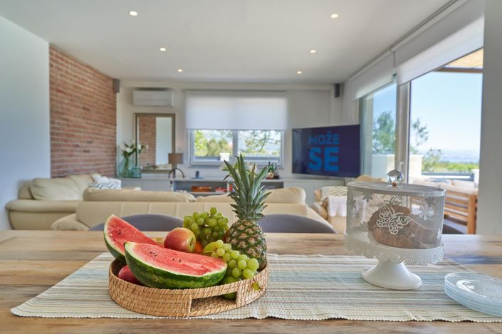 Image No.11-4 Bed Property for sale