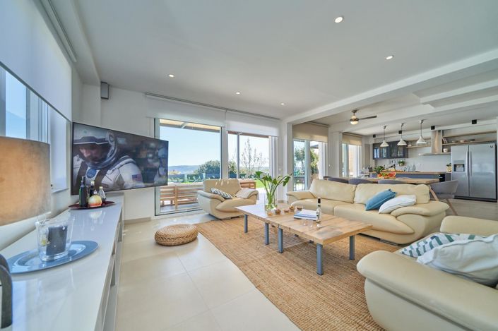 Image No.5-4 Bed Property for sale