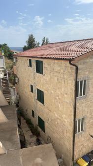 Image No.22-9 Bed Property for sale