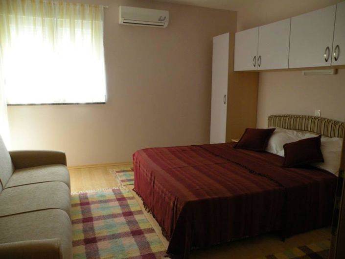 Image No.4-5 Bed Property for sale