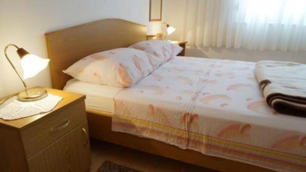 Image No.10-9 Bed Property for sale