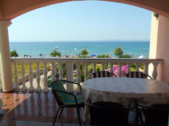 Image No.5-9 Bed Property for sale