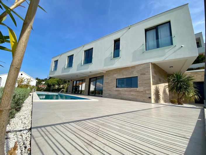 Image No.21-4 Bed Property for sale