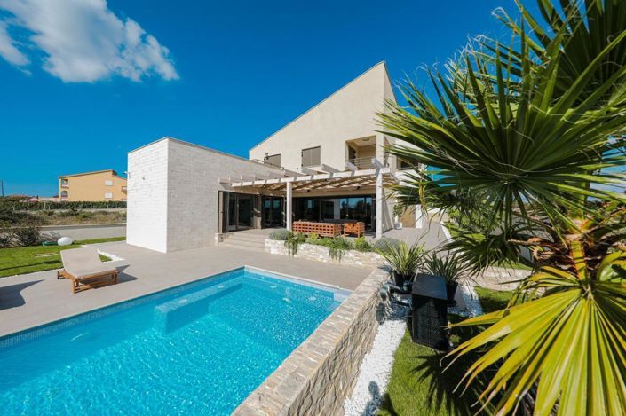 Image No.21-3 Bed Property for sale