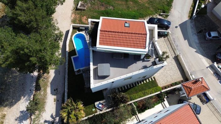 Image No.5-4 Bed Property for sale