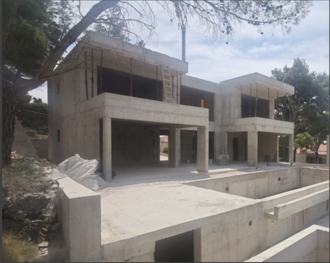 Image No.23-3 Bed Property for sale