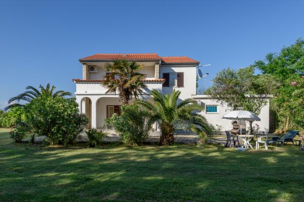 Image No.3-6 Bed Property for sale