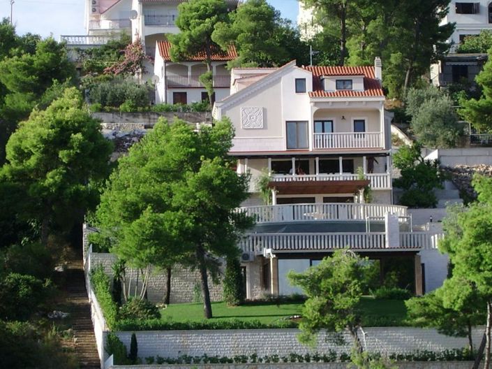 Image No.7-7 Bed Property for sale