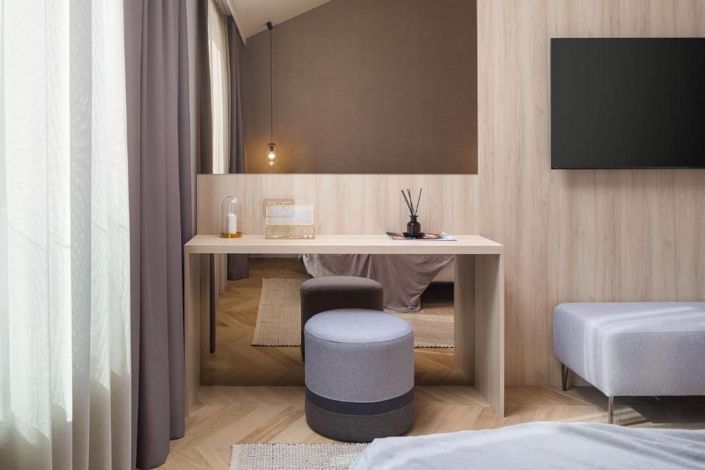 Image No.18-5 Bed Property for sale