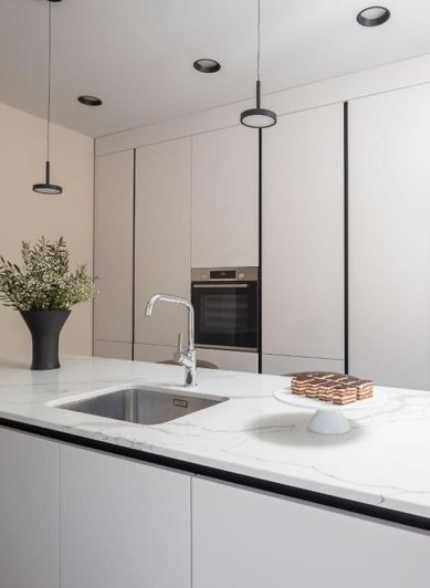 Image No.21-5 Bed Property for sale