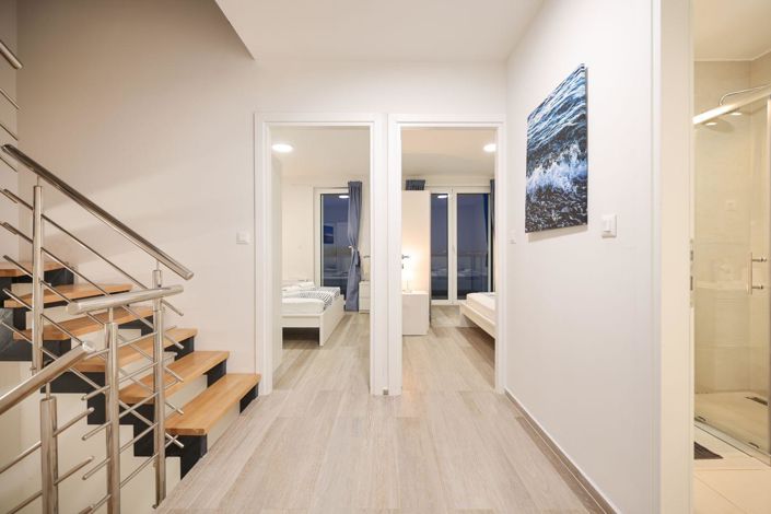 Image No.10-4 Bed Property for sale