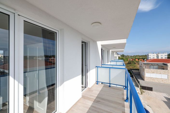 Image No.21-4 Bed Property for sale