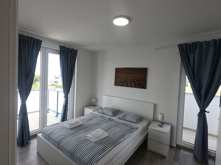 Image No.14-4 Bed Property for sale