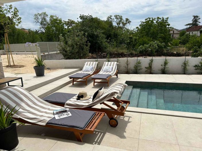 Image No.2-4 Bed Property for sale