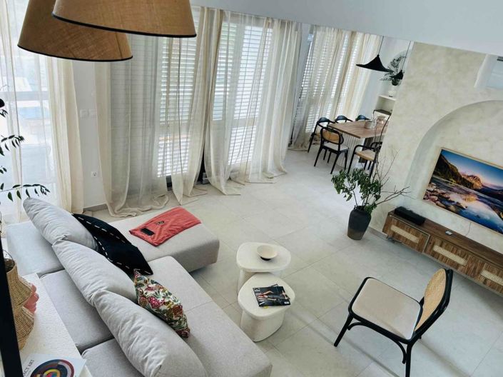 Image No.24-4 Bed Property for sale