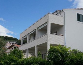 1 - Ciovo, Property