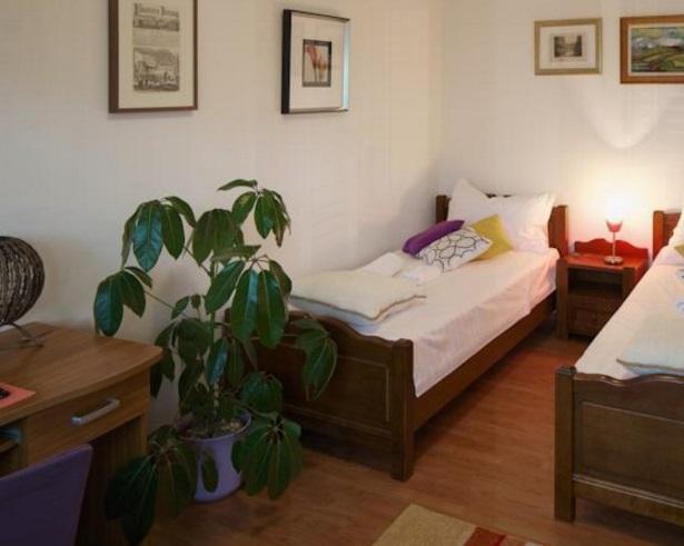 Image No.14-5 Bed Property for sale