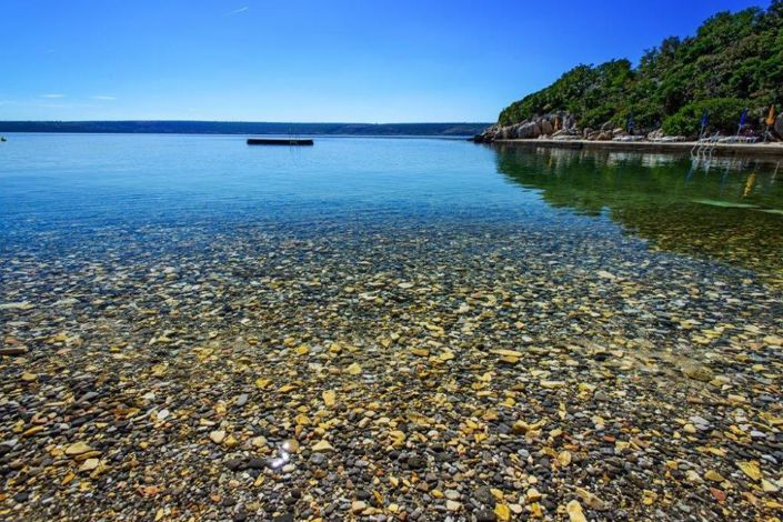 Image No.17-35 Bed Property for sale