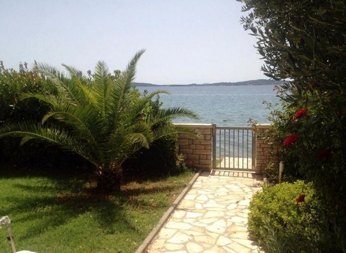 Image No.3-7 Bed Property for sale