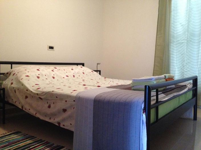 Image No.9-7 Bed Property for sale